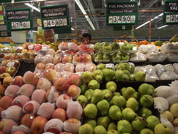大型超市中水果蔬菜货架如何摆放才能更好引流